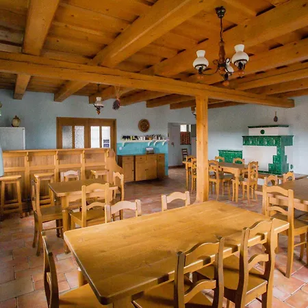 Vinarsky Dum Guest house *